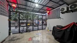 RUMAH CANTIK 3 LANTAI BARU RENOV DI DURI KEPA