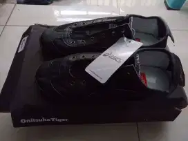 Sepatu onitsuka slip on tanpa tali UK 36