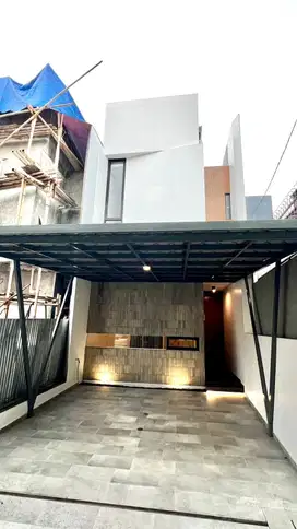 Rumah baru 2 lantai eksklusif di pondok kelapa, pinggir jalan raya