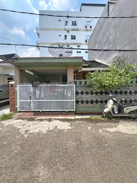 RUMAH BAGUS DALAM CLUSTER MURAH DI CONDET DEKAT RSUD KTAMAT JATI