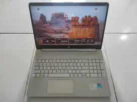 Laptop Bekas Kondisi Mulus HP 15,6 inch