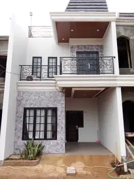 Rumah 2,5 Lantai di cibubur hanya 1,7 Km ke LRT Harjamukti