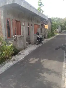 Rumah Tipe 70/175 + rumah lama 85m², 2 km dari jln raya kebak kramat