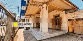 rumah klasik heritage di jalan suryakencana kota bogor