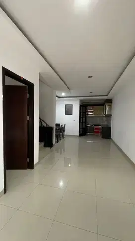 Dijual Rumah Green Lake City