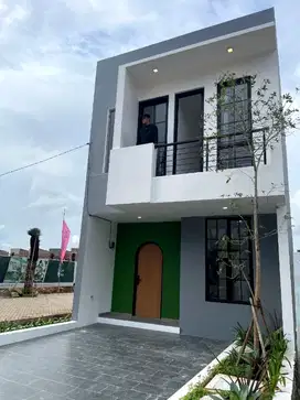 Dijual rumah 2 lantai dekat Kota Wisata Cibubur