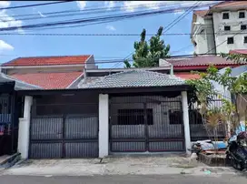 Dijual rumah manyar kartika surabaya timur