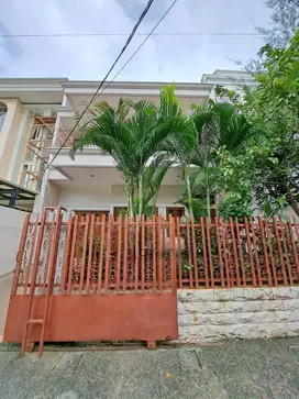 Disewakan rumah bagus siap huni at Pondok Indah Jaksel