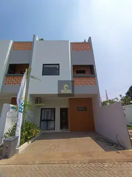 Towonhouse Konsep 3 Lantai