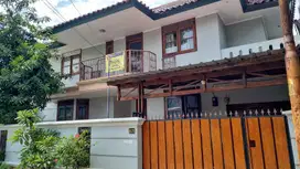 DIJUAL CEPAT BU RUMAH MEWAH 2 LANTAI DI SUKMAJAYA DEPOK