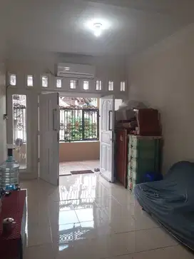 Dijual cepat rumah second 100 meter dari jln Poltangan raya