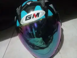 Helm GM fighter ukuran L