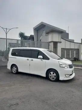 Toyota Nav1 2013 Bensin