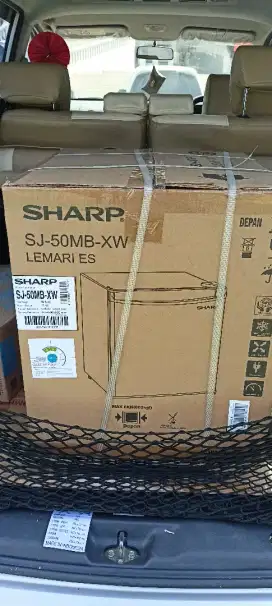 Kulkas Minibar Sharp SJ-50MB-XW baru