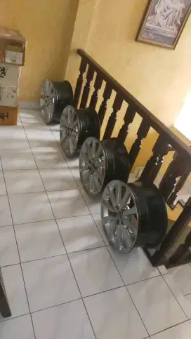 Jual velg toyota r18 bisa masuk ri camry, mark x , inova
