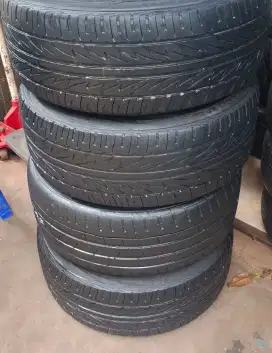 225/45 R17 Bridgestone
