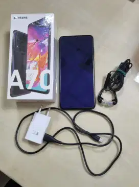 Dijual samsung galaxy A70