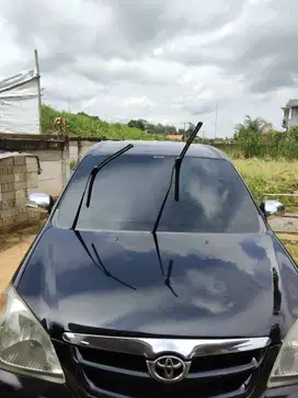 AVANZA E MT 1300 TAHUN 2011