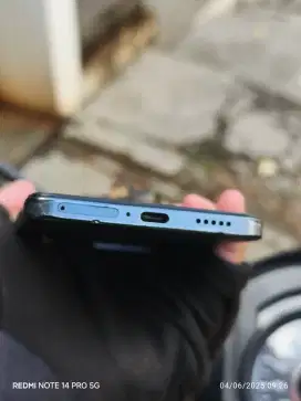 Vivo v27E . 8/256GB