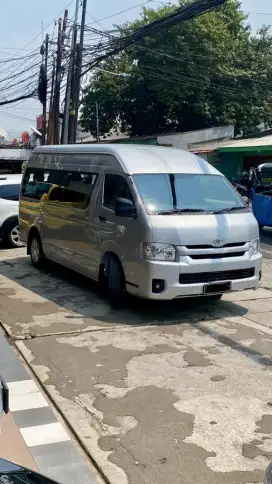 Toyota Hi Ace Commuter 3.0 Diesel Manual Tahun 2024 Silver Metalik