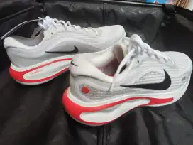Sepatu joging / lari NIKE Journey Run