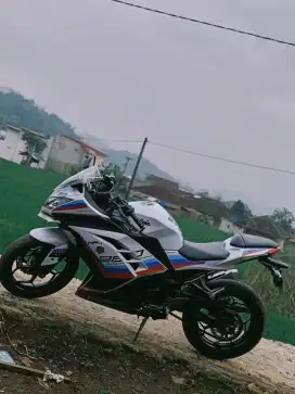 Ninja Kawasaki 250cc 2 silinder Tahun 2012