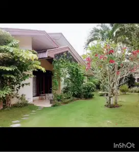 Dijual Rumah LB 300m2. lokasi tengah kota, posisi strategis, SHM, NEGO