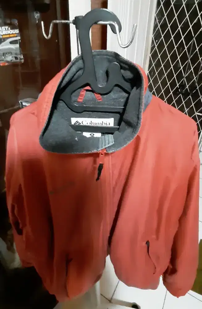 Jaket outdoor Clumbia