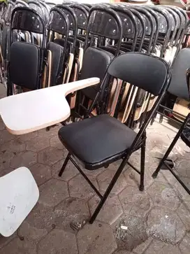 kursi lipat dengan meja kursi warna hitam