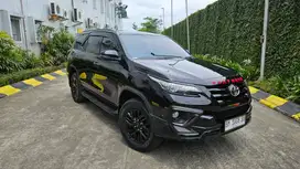 Toyota Fortuner VRZ TRD AT