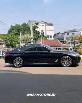 BMW 530i G30 M Sport CKD AT 2019 Black Hitam