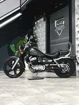 Stok Terbatas‼️Benelli PE 250 th 2019 hitam - Ayu Mustika