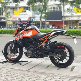 KEREN ABIS! KTM DUKE 250 ABS ORANGE 2018 KM 18K SIAP GASPOL