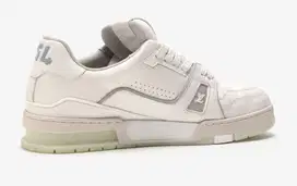 LV trainer white original