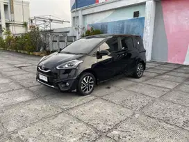 KM 30 rb . Toyota Sienta Q Facelift