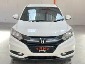 DP 9 jt. HR-v E CVT a/t 2016 ENHA Garage Semarang
