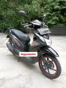 Honda beat fi terawat tahun 2015