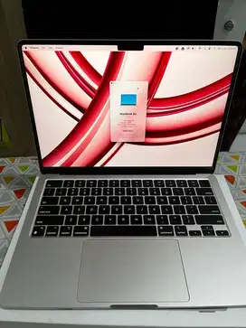 Macbook M2 8/256 Starlight Like New