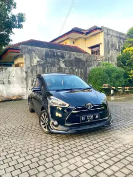TOYOTA SIENTA Q MATIC