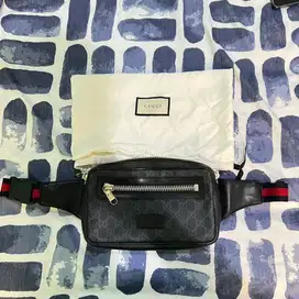 GUCCI BELT BAG / GUCCI SLING BAG GG SUPREME BLACK