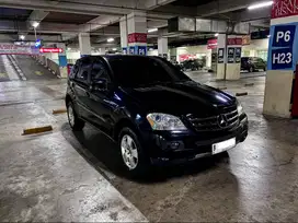 ML350 Hitam 2006