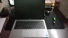 DIJUAL LAPTOP & KOMPUTER