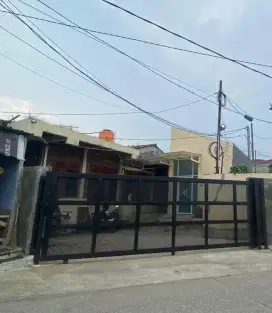 Dijual gedung kecil bekas kantor