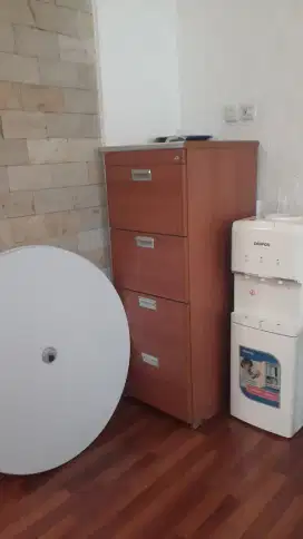 Dijual Dispenser dan Lemari Bekas