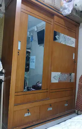 Lemari dan Kasur