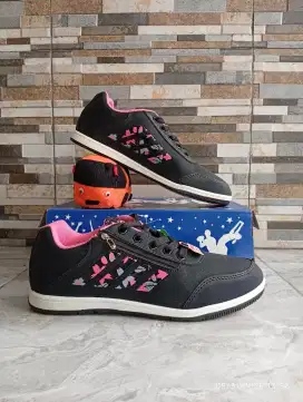 Sepatu Hitam Pink Ukuran 40 w/ Box