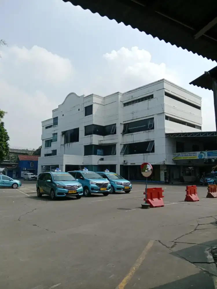 DRIVER TAKSI BLUE BIRD CILILITAN HALIM