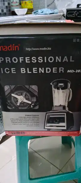 Blender Madin 207