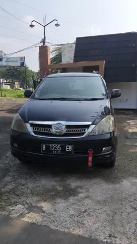 Toyota Kijang Innova 2005 Bensin