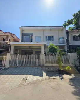 Rumah Villa Riviera Pakuwon City  MINIMALIS SIAP HUNI